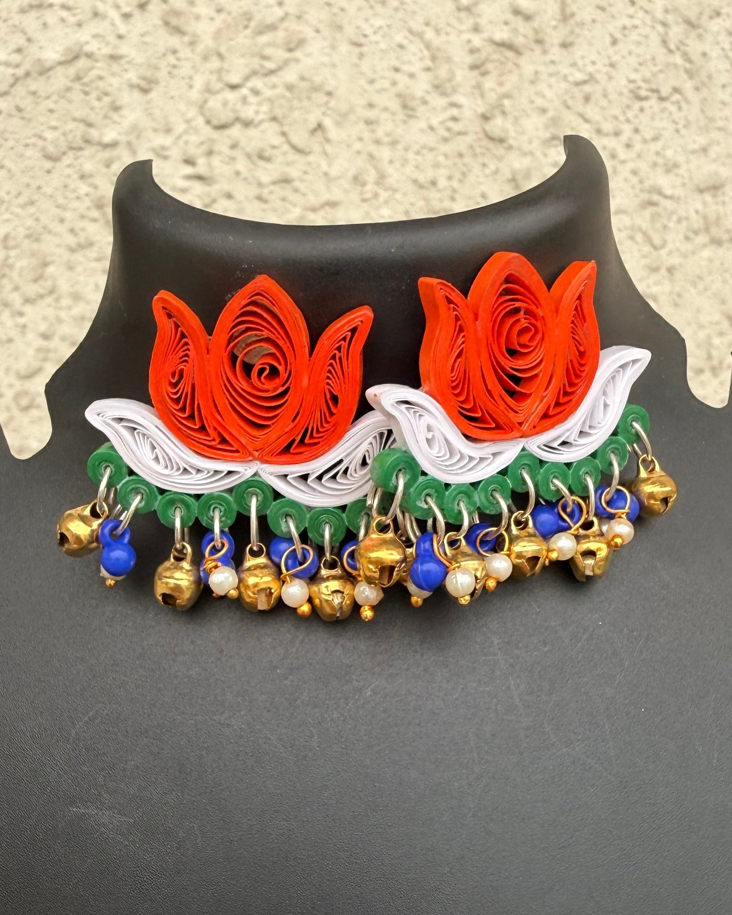 Lotus stud- Tricolor