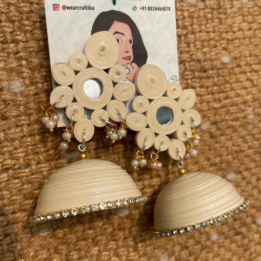 Aadarshini Jhumka